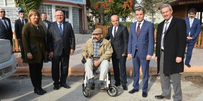 Yunusemre Belediyesi Engellilerin Yanında