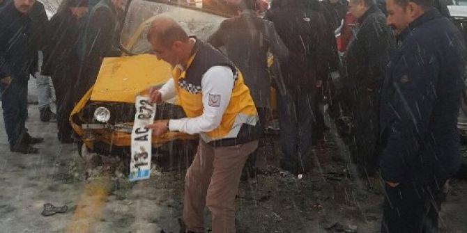 Bitlis’te Trafik Kazası, 4 Yaralı