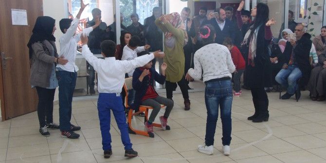 Özel Öğrenciler İzleyenleri Kendine Hayran Bıraktı