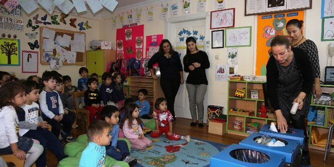 Anaokulu Öğrencilerine Geri Dönüşüm Semineri