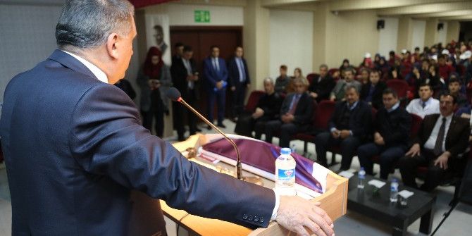 Başkan Gürkan Kariyer Günlerine Katıldı