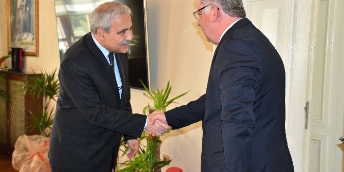 Balkan Türklerinden Vali Güvençer’e Ziyaret