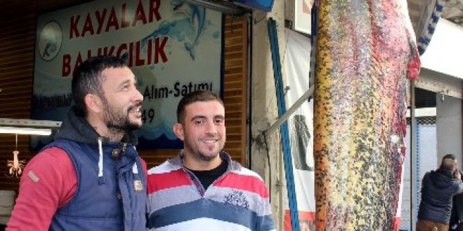 Demirköprü Barajı’nda 60 Kiloluk Yayın Yakalandı