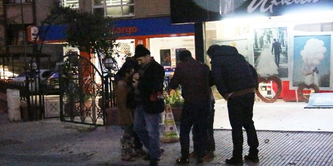 Sokakta Kalan Suriyeli Çocuklara Polis Sahip Çıktı