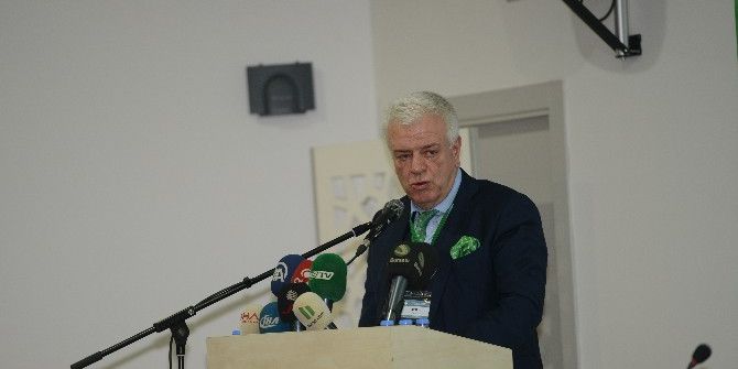 Ali Ay: "Bursaspor Takımın Futbolcusu Çöp Olamaz"