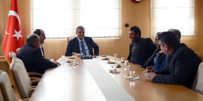 Vali Özefe, Merkez Mahalle Muhtarları İle Bir Araya Geldi