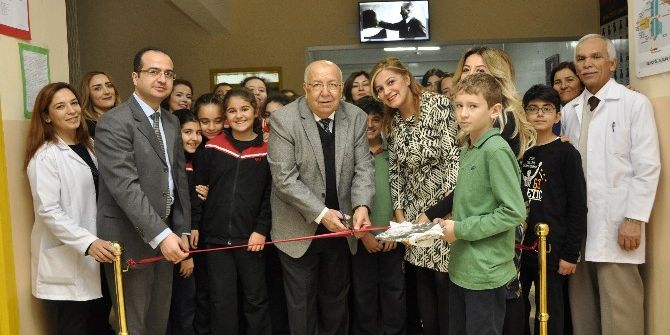 Derste Hazırladıkları Sanat Eserlerini Koridorda Sergilediler