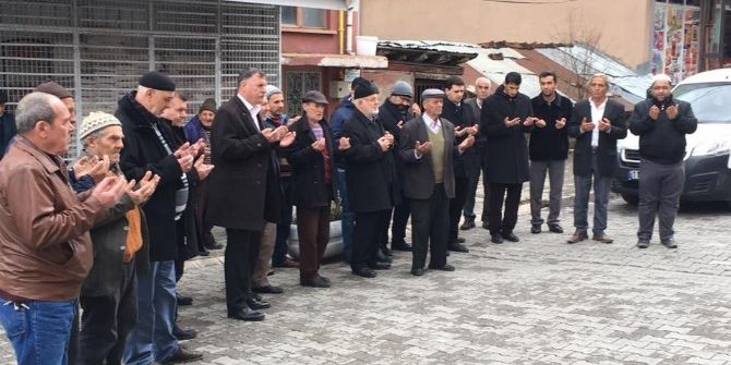 Başkan Duymuş Umre Yolcularını Uğurladı
