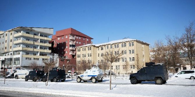 Yüksekova Belediyesine Operasyon