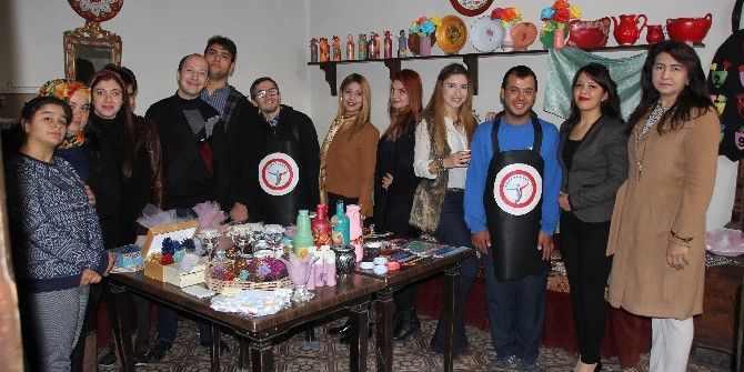 Engelliler Gününde El İşi Sergisi