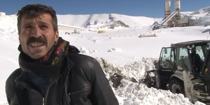 Karda Mahsur Kalınca 3 Bin 10 Rakımda Şarkı Söyleyerek Kurtarılmayı Bekledi