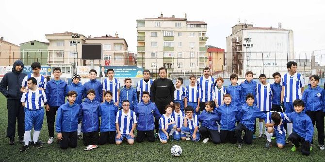 Tuzla’nın ’Özel Çocuklar’ına Sahalarda Da Engel Yok
