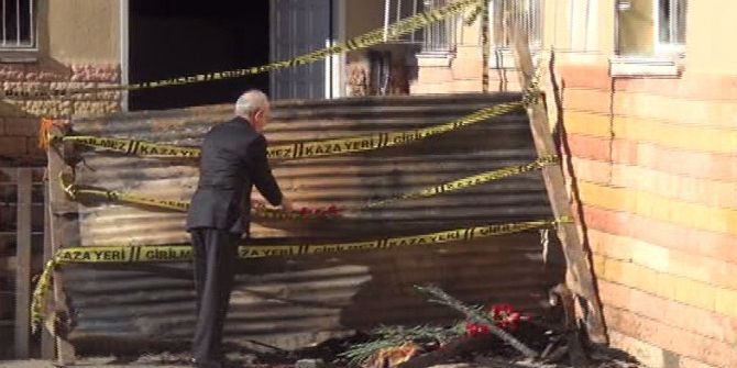 Kılıçdaroğlu, 12 Kişinin Hayatını Kaybettiği Yurda Karanfil Bıraktı