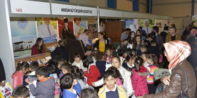 Kitap Fuarı’nda Büyükşehir Standına Yoğun İlgi