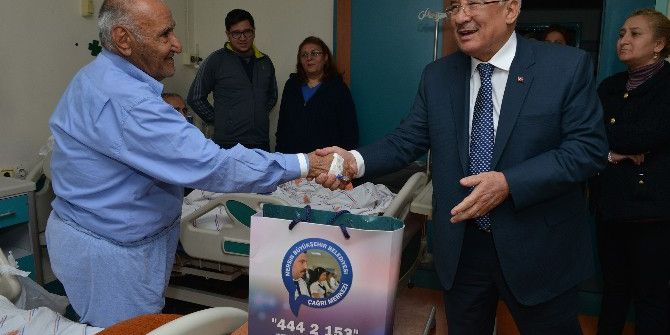 Kocamaz, Hasta Ve Hasta Yakınlarını Ziyaret Etti