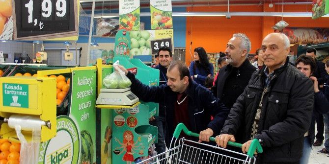 Salihli’de Engelliler Reyon Görevlisi Ve Kasiyer Oldu