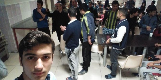 Pansiyonda Kalan Örenciler Sürpriz Gece