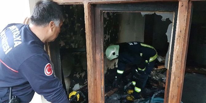 Bodrum Katta Çıkan Yangın Korkuttu