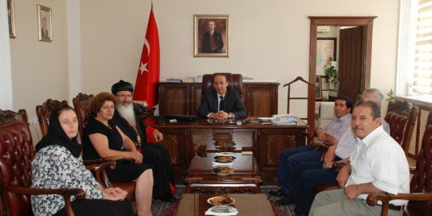 Süryani Cemaatinden Vali Abdullah Erin’e Ziyaret