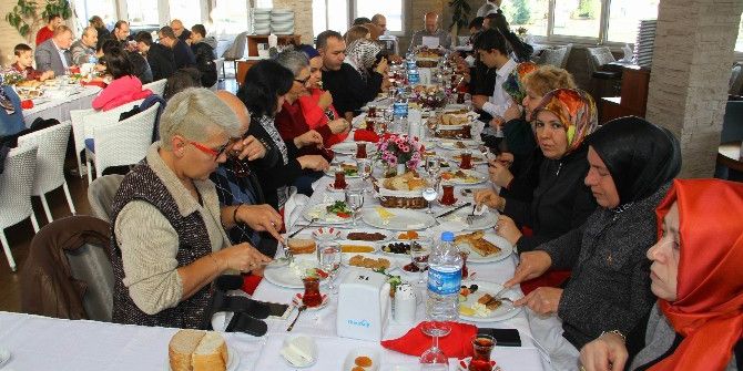 Ak Parti Engellilerle Bir Araya Geldi