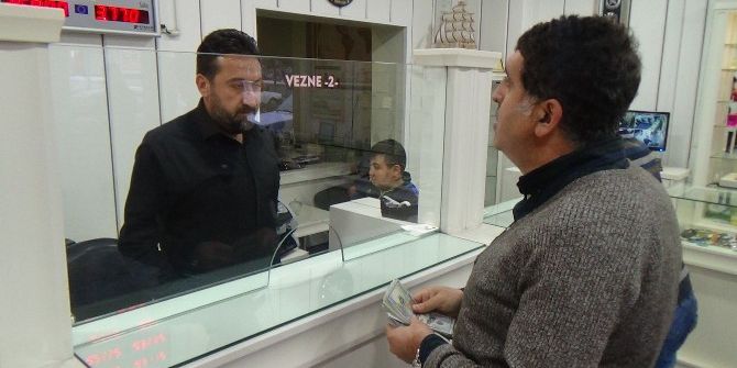 Erzincanlılar Döviz Bozdurmaya Koştu