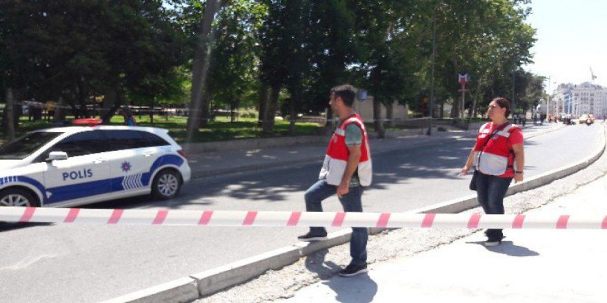 Taksim Metrosunda Şüpheli Çanta Alarmı