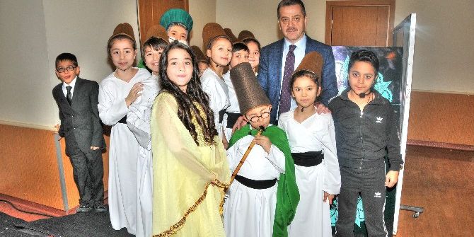 Gaziosmanpaşa’da ‘Çocukların Gözünden Mevlana’ Tiyatrosu Sahnelendi