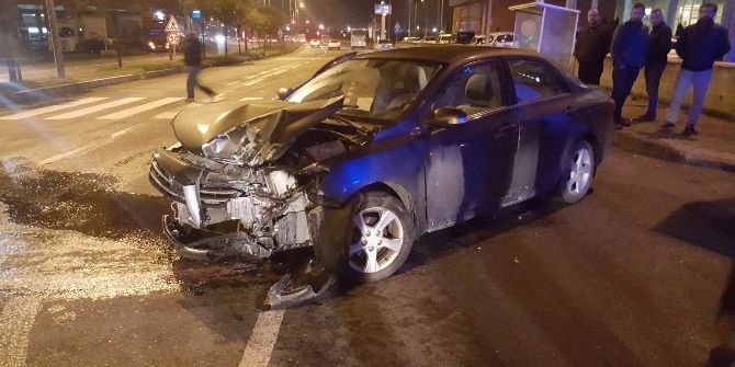 2 Ayrı Kazada 11 Araç Birbirine Girdi