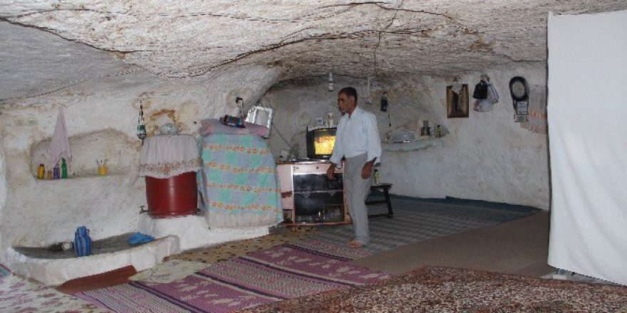 Mağaraya Yerleştiler