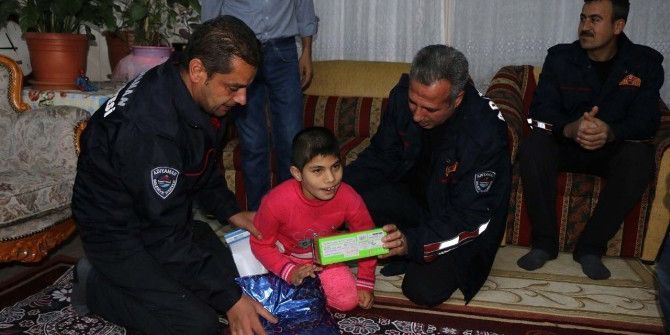 İtfaiye Ekipleri Engellileri Unutmadı