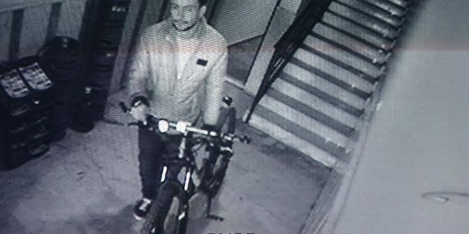 Serinkanlı Hırsız Babanın Oğluna Hediye Aldığı Bisikleti Çaldı