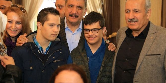 ‘Seninle Eksik Değilim’ Adlı Program Yoğun İlgi Gördü