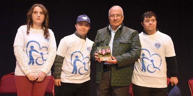 ’Engelsiz Mersin İçin El Ele’