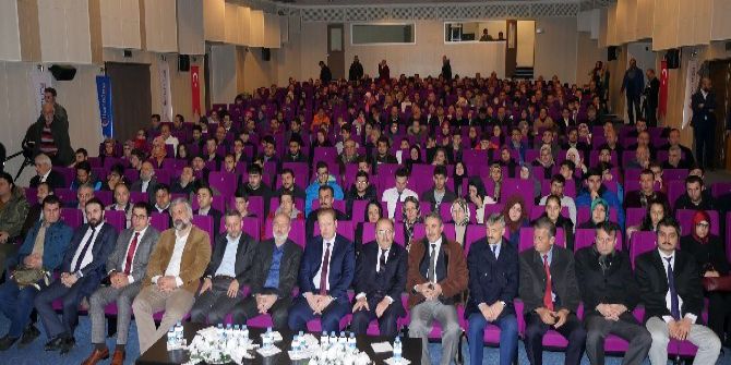 Trabzon’da “15 Temmuz Ve Yeniden Diriliş” Konferansı Gerçekleştirildi