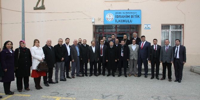 Ankaralılardan İlkokul Öğrencilerine Kitap Desteği