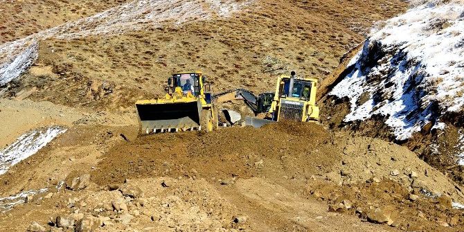 Pütürge’de Yol Çalışmaları Devam Ediyor