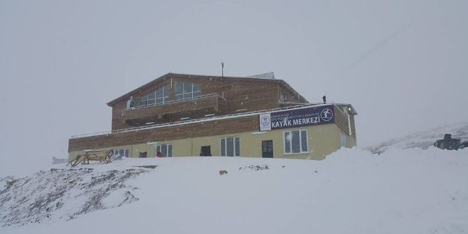 Hakkari Kayak Merkezi Yolu Açıldı