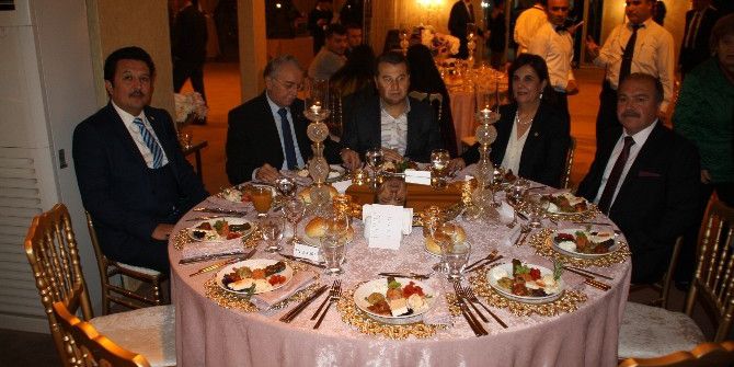 Mihalıççıklılar 26’ncı Yıl Birlik Ve Beraberlik Yemeğinde Buluştu