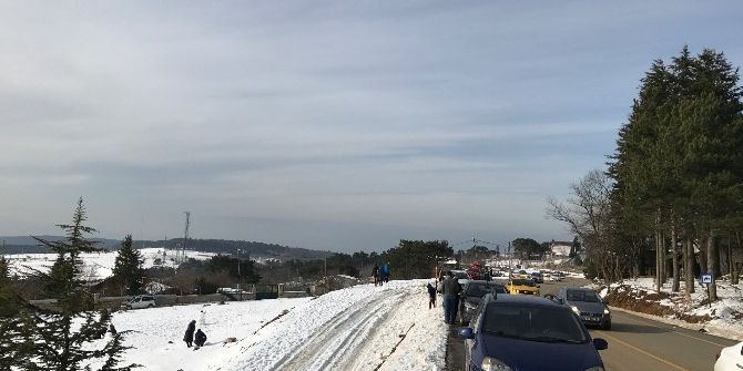 Uludağ’da Kar Üstünde Mangal Keyfi