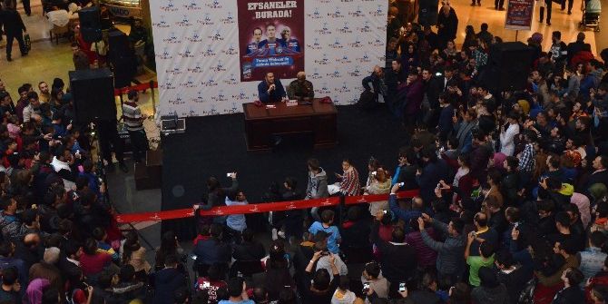 Trabzonsporlu Efsaneler Taraftarlarla Buluştu