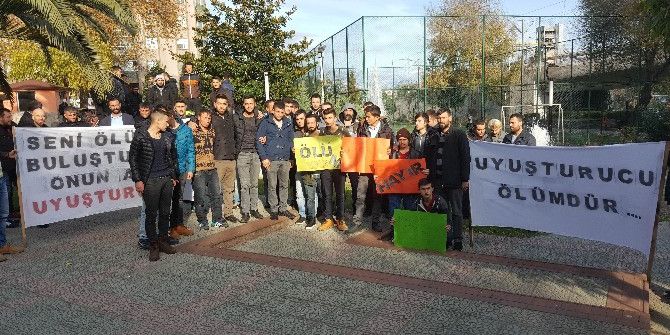 Mahalleli Gençlerden Uyuşturucuya Tepki Eylemi