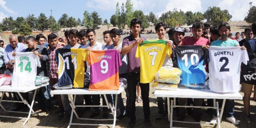 Başkan Tollu: "Amatör Spora Katkı Sunmaya Devam Edeceğiz"