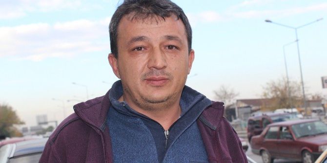 Bilerek Çarptıkları Minibüsün Şoförünü Oyalayıp, Hasılatını Çaldılar