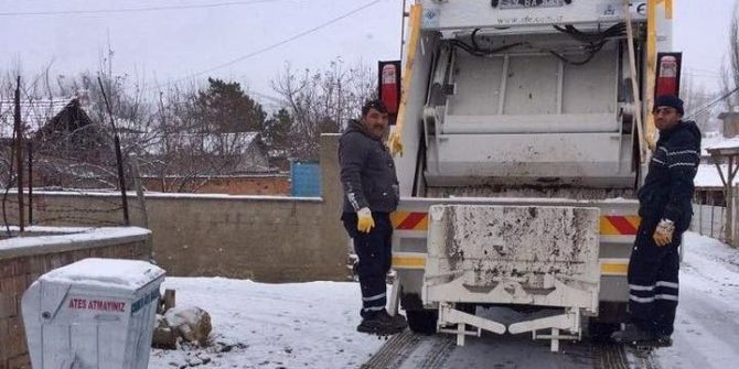 Sungurlu’da Köylerdeki Çöpler Toplanıyor