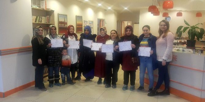 Pursaklar’da 12 Kadın Daha Bilgisayar Sertifikası Aldı
