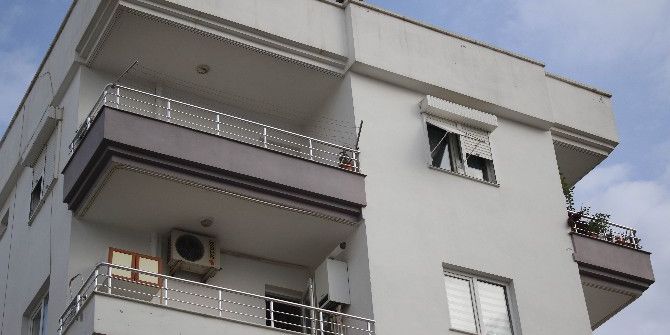 Yerel Gazete Grafikeri Evinde Ölü Bulundu