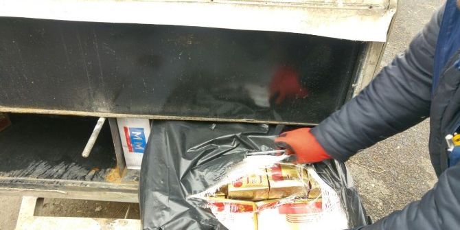 Römork Altındaki Zuladan Kaçak Sigara Çıktı