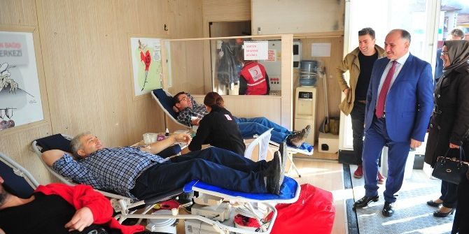 15 Temmuz Demokrasi Derneği Üyeleri Kan Bağışladı