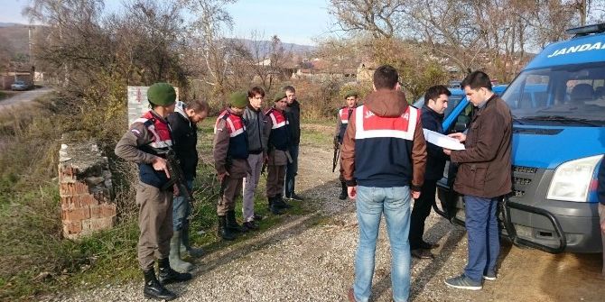 İş Makinelerine Dadanan Akaryakıt Hırsızlarına Jandarmadan Darbe