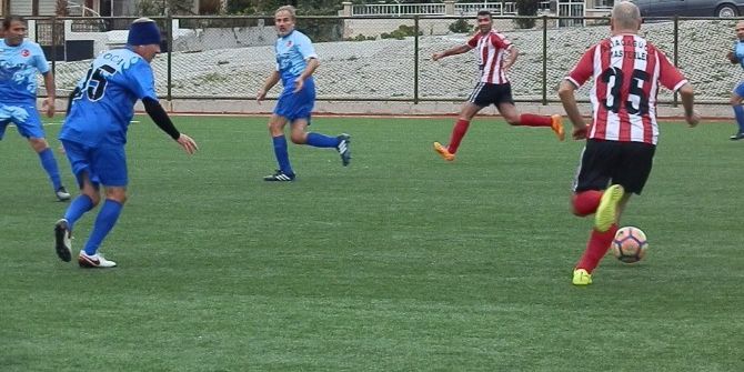 Foça Masterler, Aliağagücü Masterler’i 3 Golle Yendi